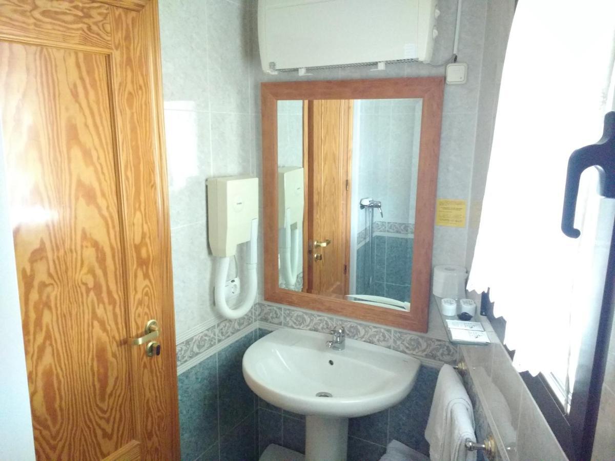 Hotel Meson El Castillo Баньєрес-де-Маріола Екстер'єр фото