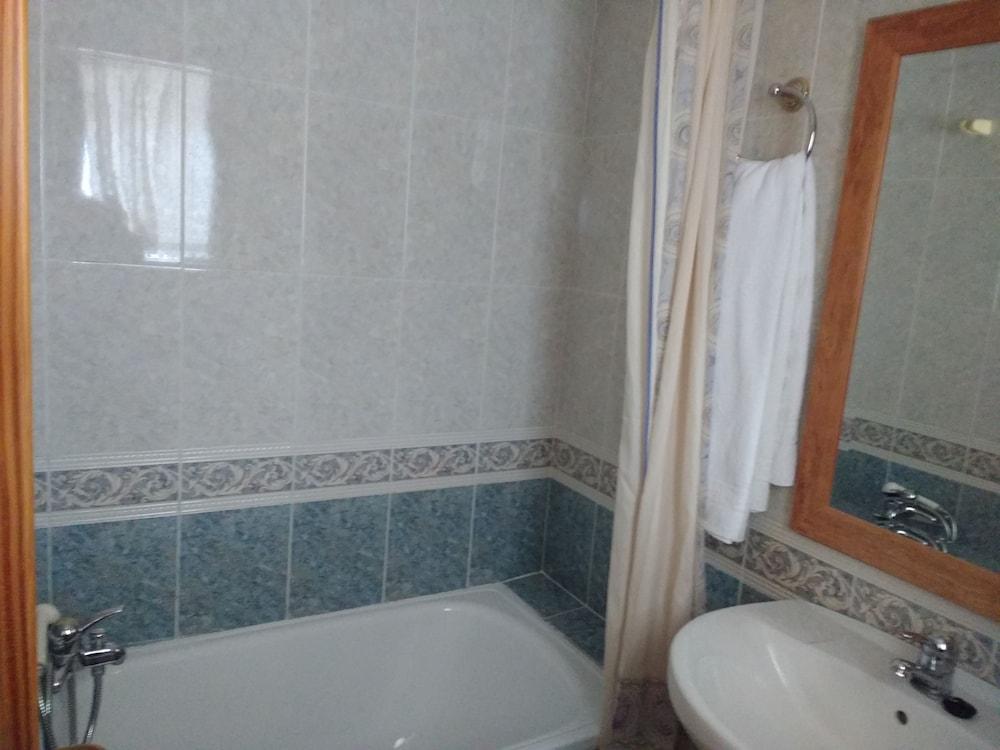 Hotel Meson El Castillo Баньєрес-де-Маріола Екстер'єр фото