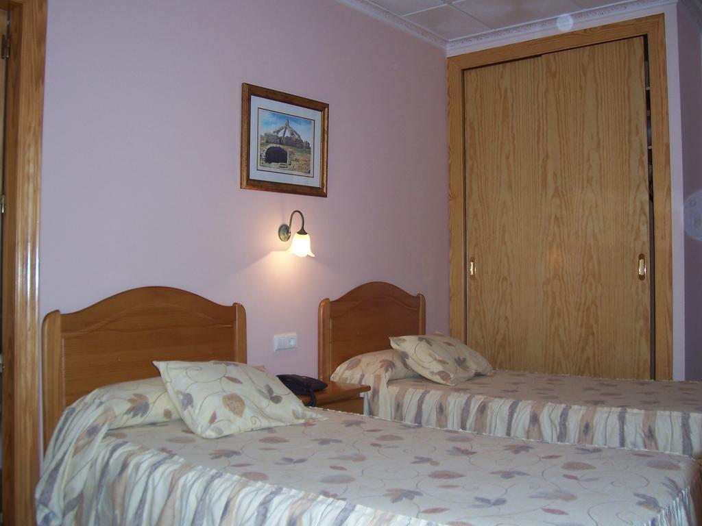 Hotel Meson El Castillo Баньєрес-де-Маріола Екстер'єр фото